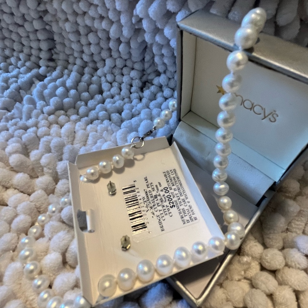 NWT Macy’s Bridge Cultured Pearl set Earrings and Necklace Sterling Silver - Picture 3 of 8